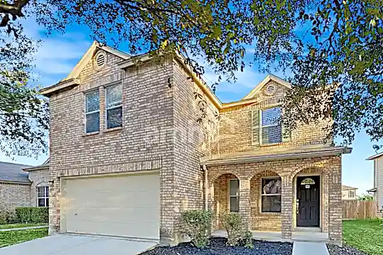 1326 Hunt Crossing Photo 1