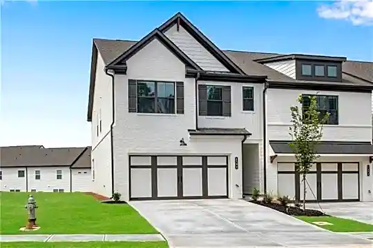 4586 Cypress Pk Dr Photo 2