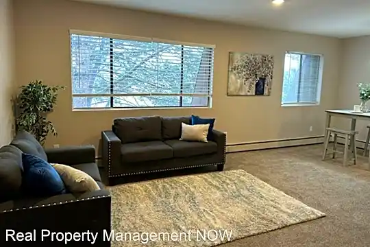 1140 Walnut Ave unit #12 Photo 1