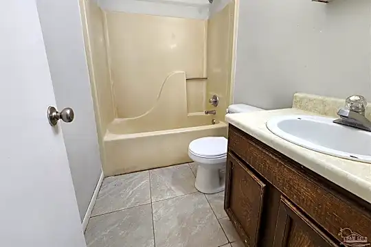 11612 Amy Ave Photo 2