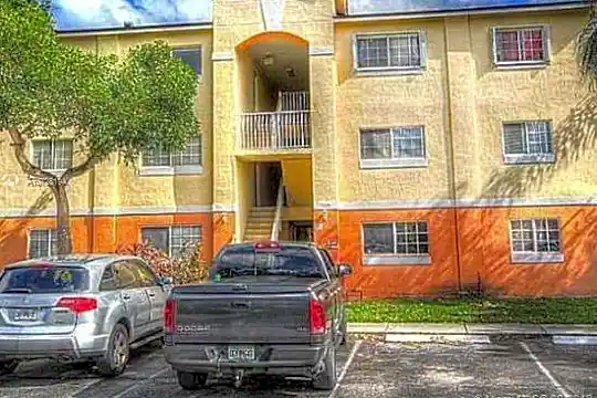 3640 N 56th Ave Photo 1