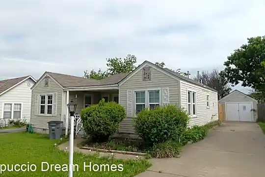 1506 NW Arlington Ave Photo 2