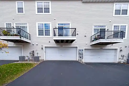 15593 Junegrass Ln Photo 2