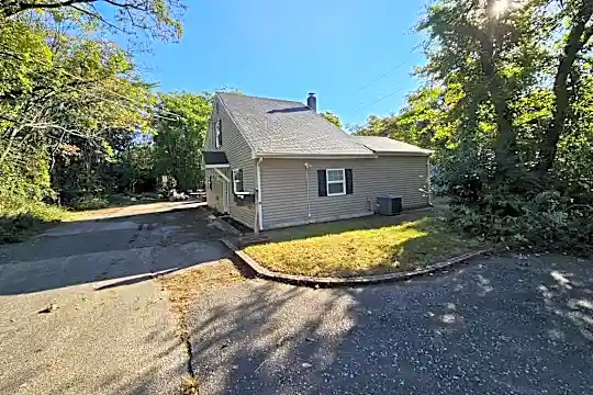 264 Jefferson Ave Photo 2