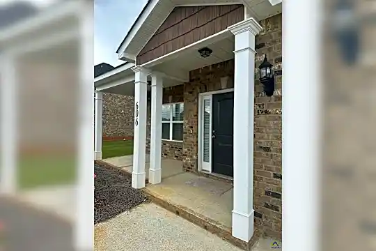 606 Samantha Brooke Way Photo 2