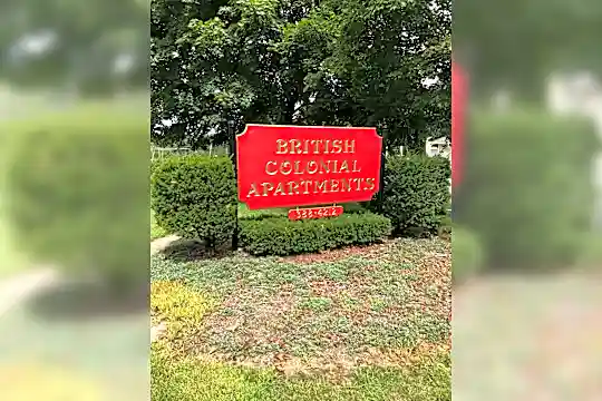 British Colonial Apartments Photo 2