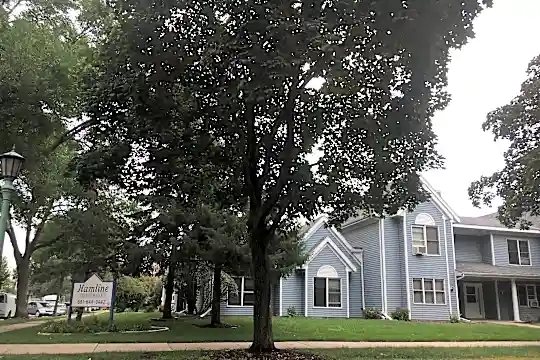 Hamline Townhomes Photo 2