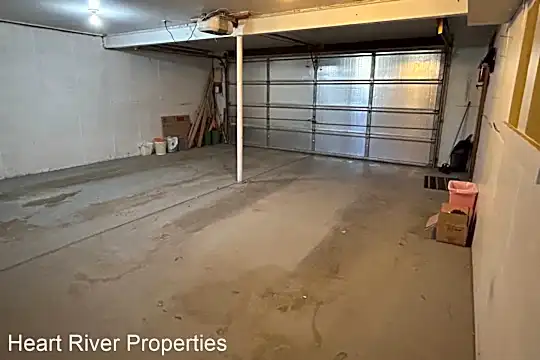 1227 4th Ave E Photo 2