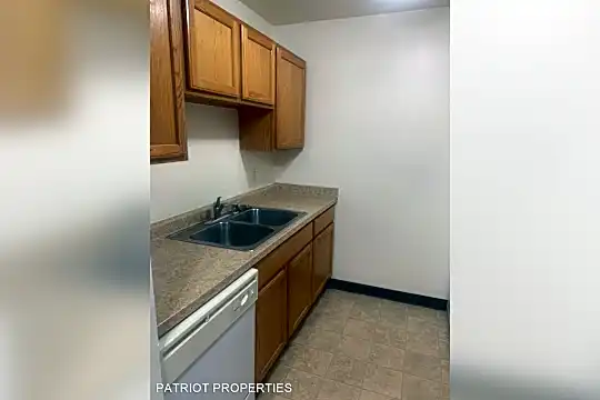 1132 Severson Dr Photo 2