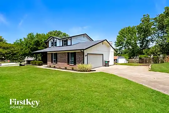 15 Parkwood Dr Photo 1
