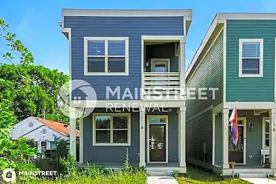 341 Edwin St Photo 1