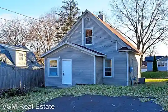 3335 N Sheridan Ave Photo 2