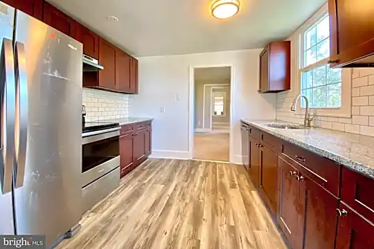 1029 Lafayette Ave Photo 1