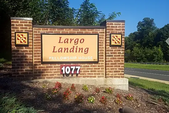 Largo Landing Photo 2