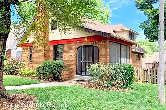 7349 Walnut St Photo 1
