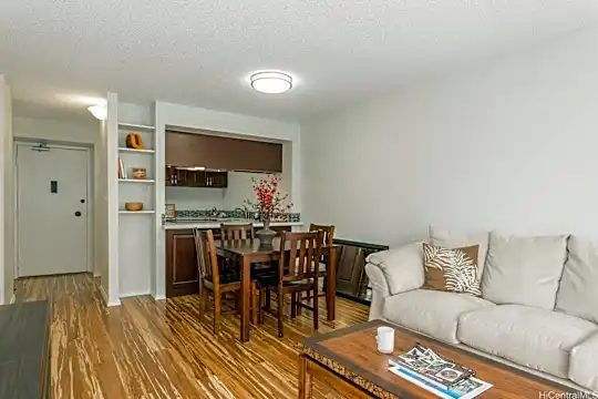 3138 Waialae Ave #215 Photo 2