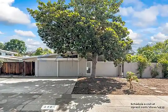2085 Sandalwood Ct Photo 1