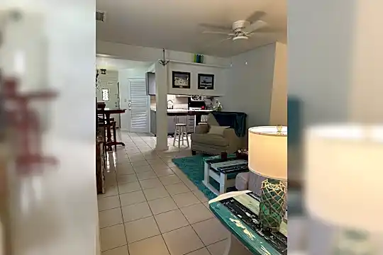 5150 Palmetto Dr Photo 1