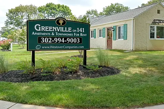 Greenville on 141 Apartments and Townhomes Photo 1
