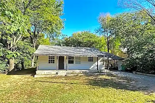 500 Mountain View Ave Photo 1