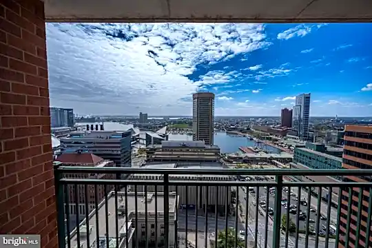 414 Water St #2502 Photo 2