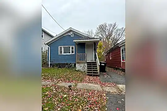 124 Jasper St Photo 1