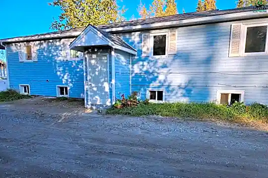 2763 Mack Blvd #3 Photo 1