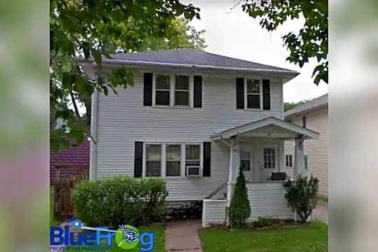 915 Stuart St Photo 1