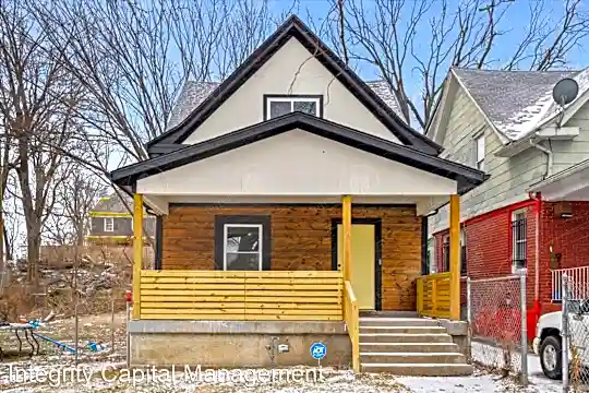3223 E 6 St Photo 1
