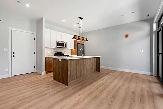 3953 W Dakin St 202 Photo 2