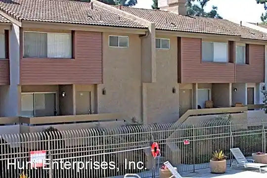 691 County Square Dr Photo 1