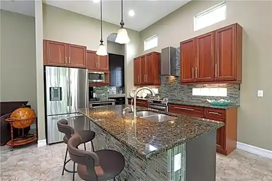 7503 Key Deer Ct Photo 2