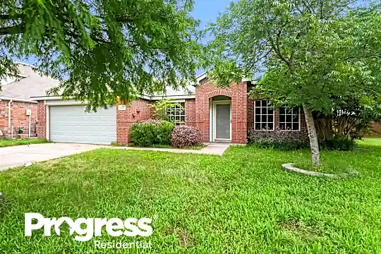 1122 Buckingham Dr