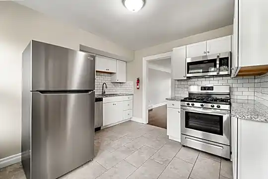 465 Cherry St Photo 1