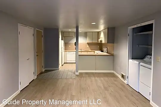 2315 W Boston St Photo 1
