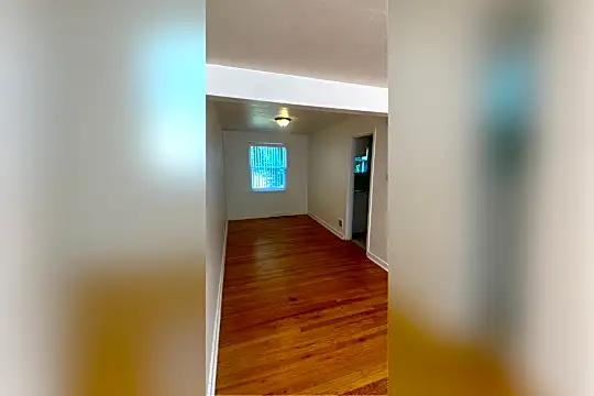 1324 Tamara Ct Photo 2