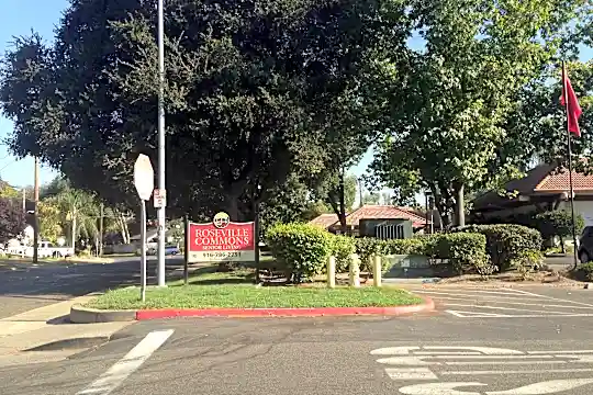 Roseville Commons Senior Living Photo 2