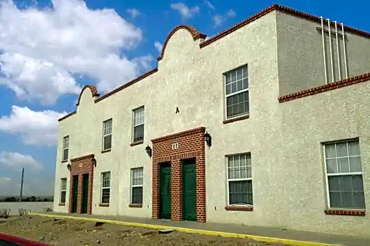 Corona Del Valle Apartments Photo 2