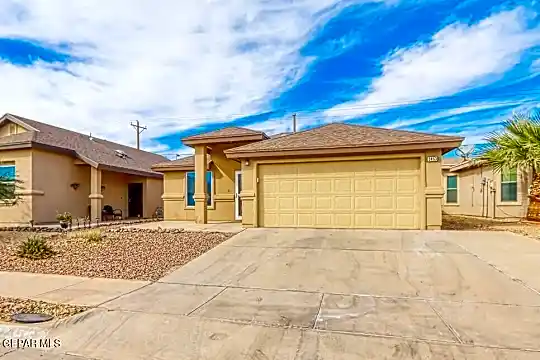3453 Scarlet Point Dr Photo 2
