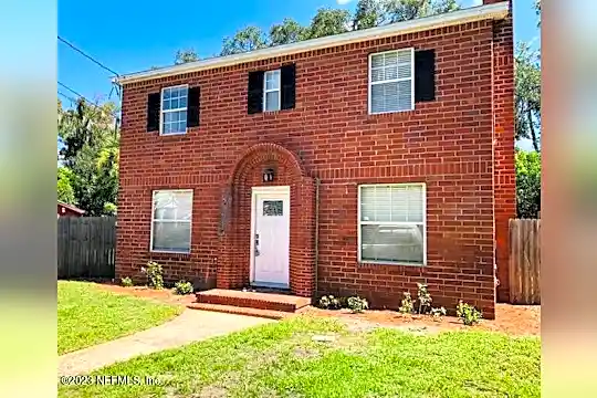 2371 Ridgewood Rd Photo 2