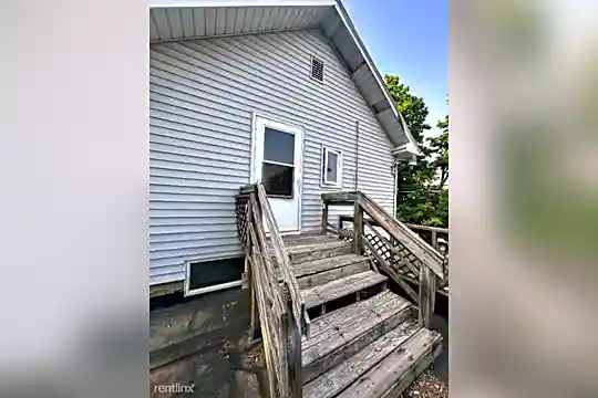 4013 Caroline Ave Photo 1
