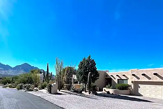 11435 N Skywire Way Photo 1