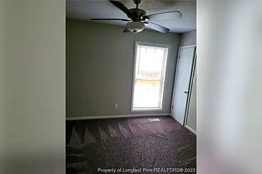 482 Corning Pl Photo 2