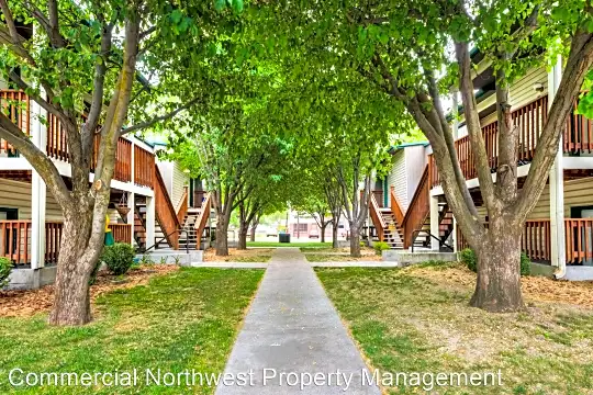 Kootenai Street Apartments ! 1st Month FREE for all move ins before 3/15! Photo 2