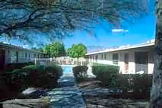 Chateau Suites Photo 2