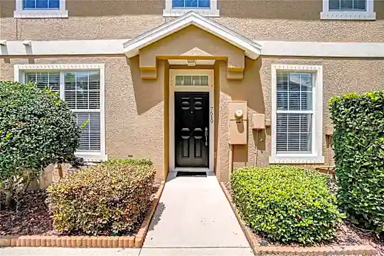 7619 Red Mill Cir Photo 2