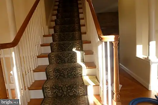 511 Jacob Ln Photo 2