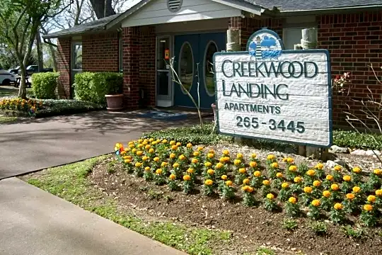 Creekwood Landing Photo 1