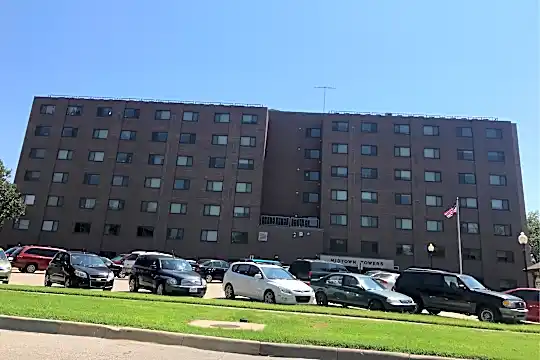 Midtown Towers Photo 1