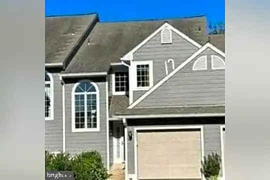 203 E Village Ln Photo 1
